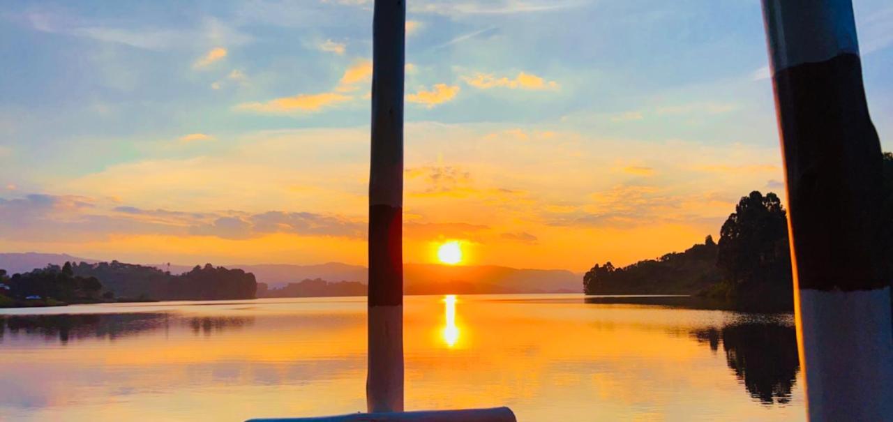 Lake Bunyonyi Rock Resort Kabale Екстериор снимка