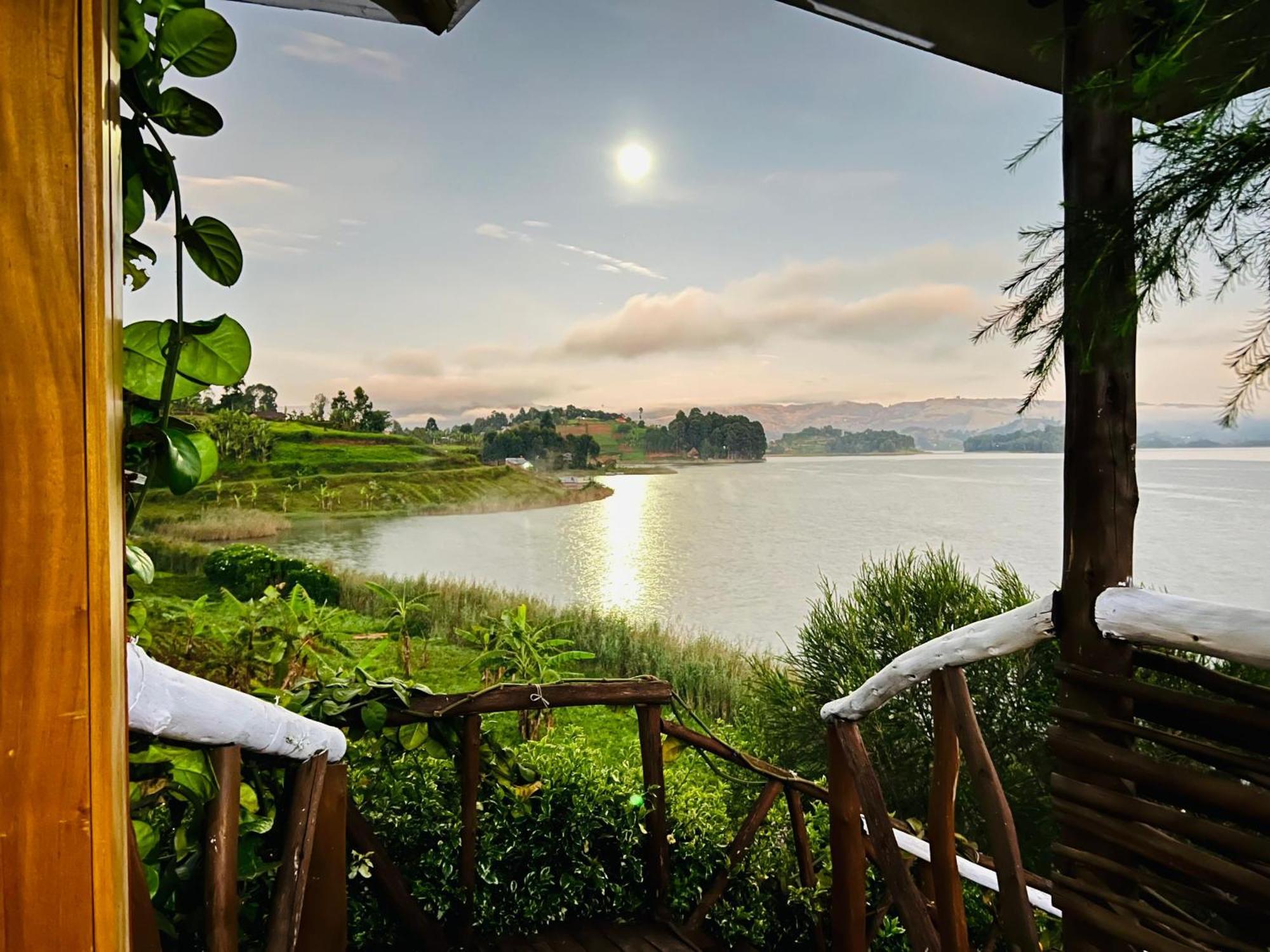 Lake Bunyonyi Rock Resort Kabale Екстериор снимка
